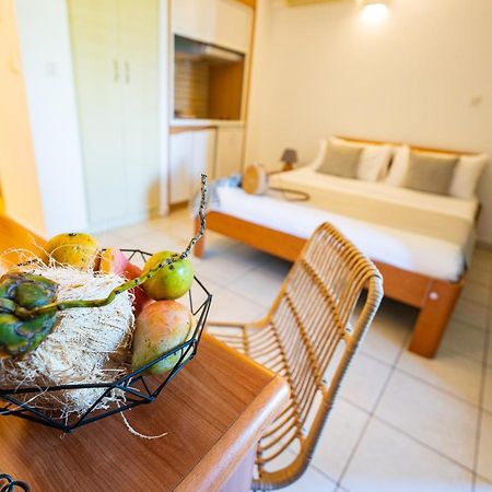 Le Kerveguen Hotel Saint-Gilles-les Bains Kültér fotó