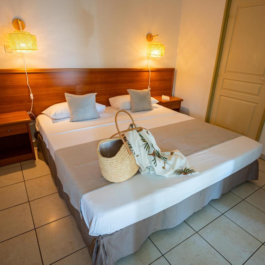 Le Kerveguen Hotel Saint-Gilles-les Bains Kültér fotó