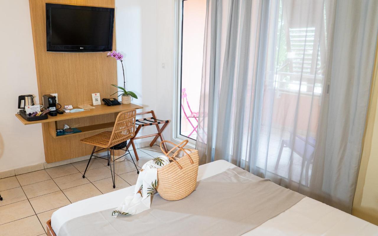 Le Kerveguen Hotel Saint-Gilles-les Bains Kültér fotó