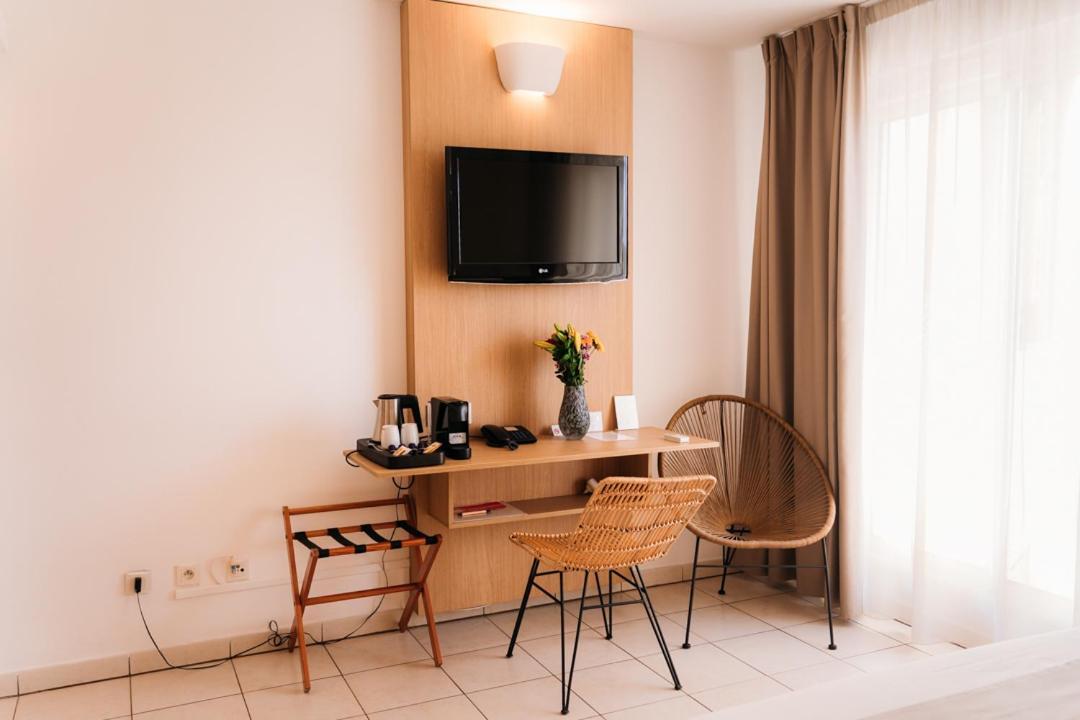 Le Kerveguen Hotel Saint-Gilles-les Bains Kültér fotó