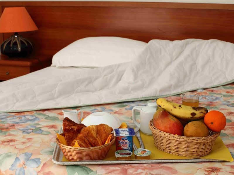 Le Kerveguen Hotel Saint-Gilles-les Bains Kültér fotó