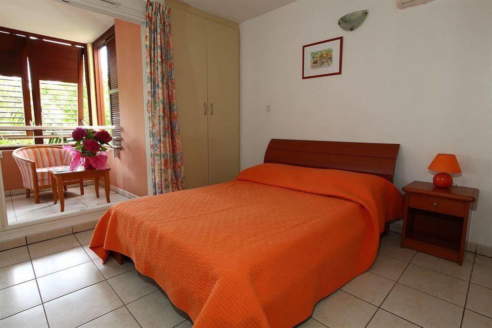 Le Kerveguen Hotel Saint-Gilles-les Bains Kültér fotó
